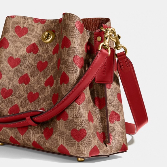 Coach Willow Bucket Bag In Signature Canvas With Heart Print BRAND NEW - Picture 2 of 14